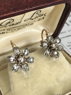Boucles d'oreilles dormeuses anciennes en or 18K et argent - Castafiore