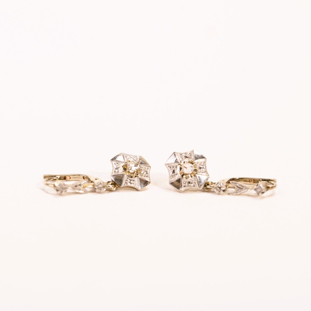 Boucles d'oreilles Dormeuses Art Déco diamants en or - Castafiore