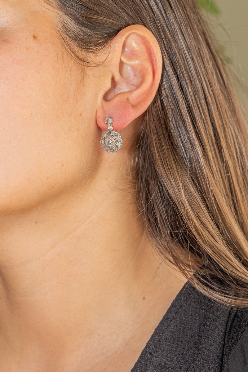 Boucles d'oreilles Dormeuses en or blanc et diamant - Castafiore