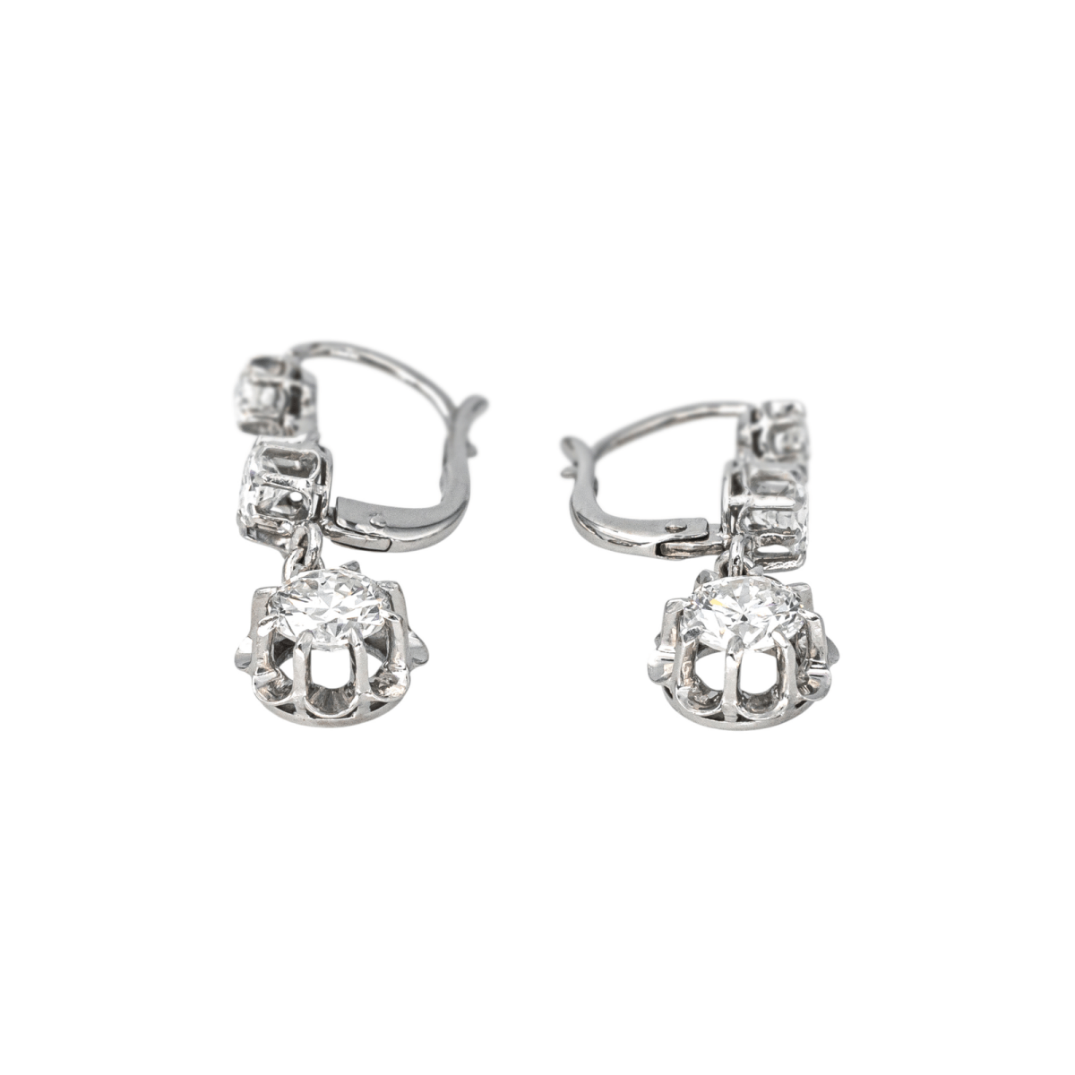 Boucles d'oreilles Dormeuses en or blanc et diamants - Castafiore