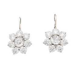 Earrings sleepers, white gold and diamonds.