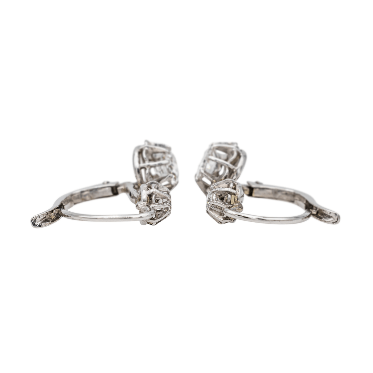Boucles d'oreilles Dormeuses en or blanc et diamants - Castafiore