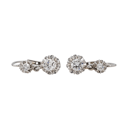 Boucles d'oreilles Dormeuses en or blanc et diamants - Castafiore