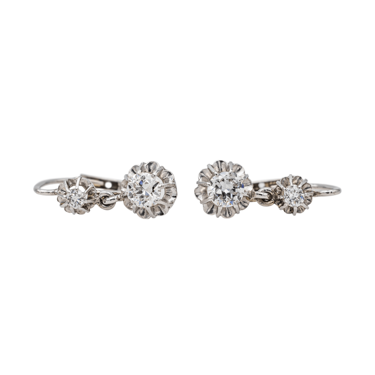 Boucles d'oreilles Dormeuses en or blanc et diamants - Castafiore