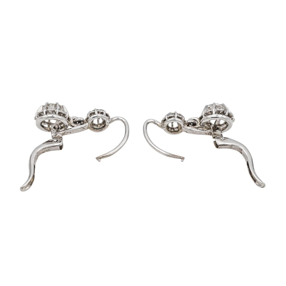 Boucles d'oreilles Dormeuses en or blanc et diamants - Castafiore