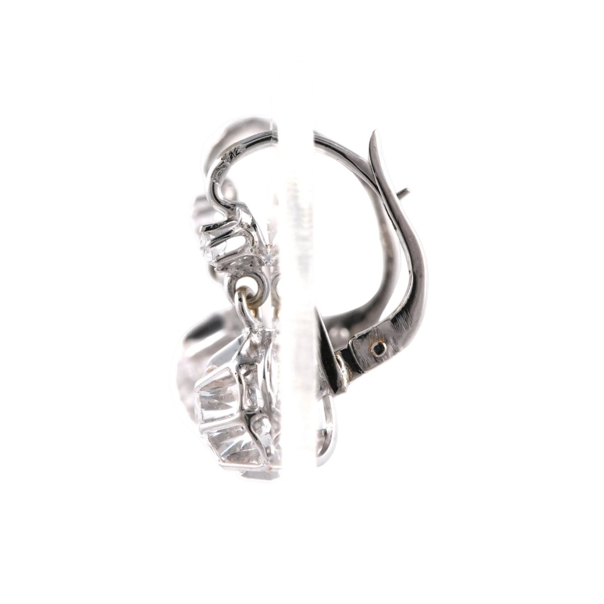 Boucles d'oreilles Dormeuses en or blanc et zirconiums - Castafiore