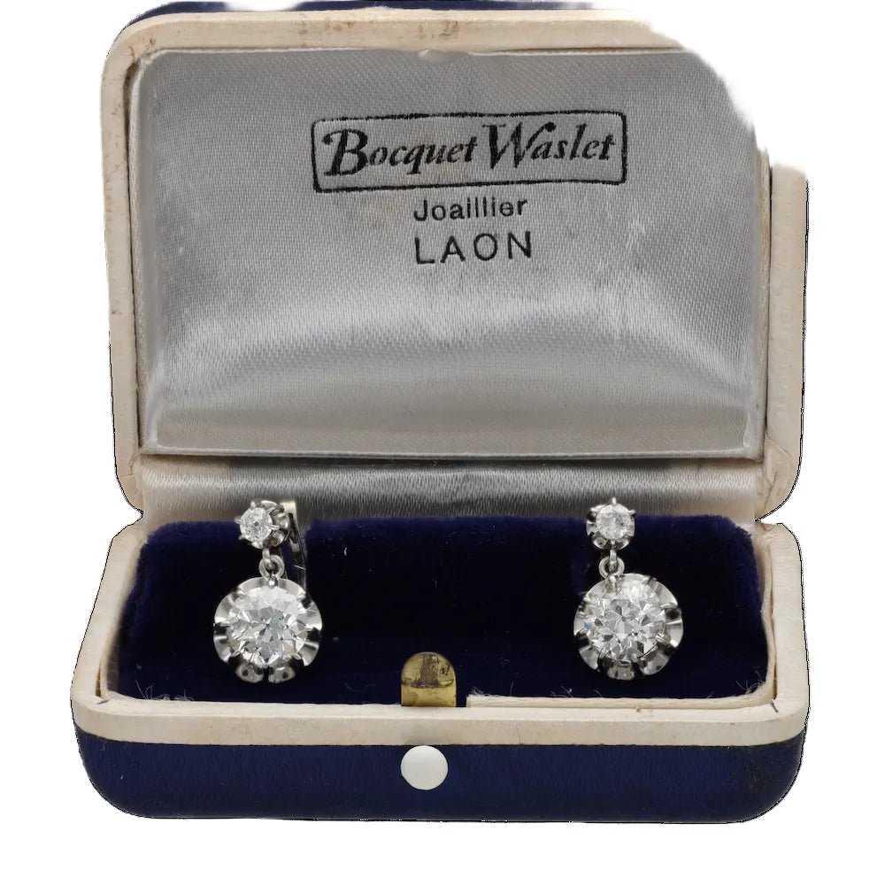 Boucles d'oreilles Dormeuses en or blanc, platine et diamants - Castafiore