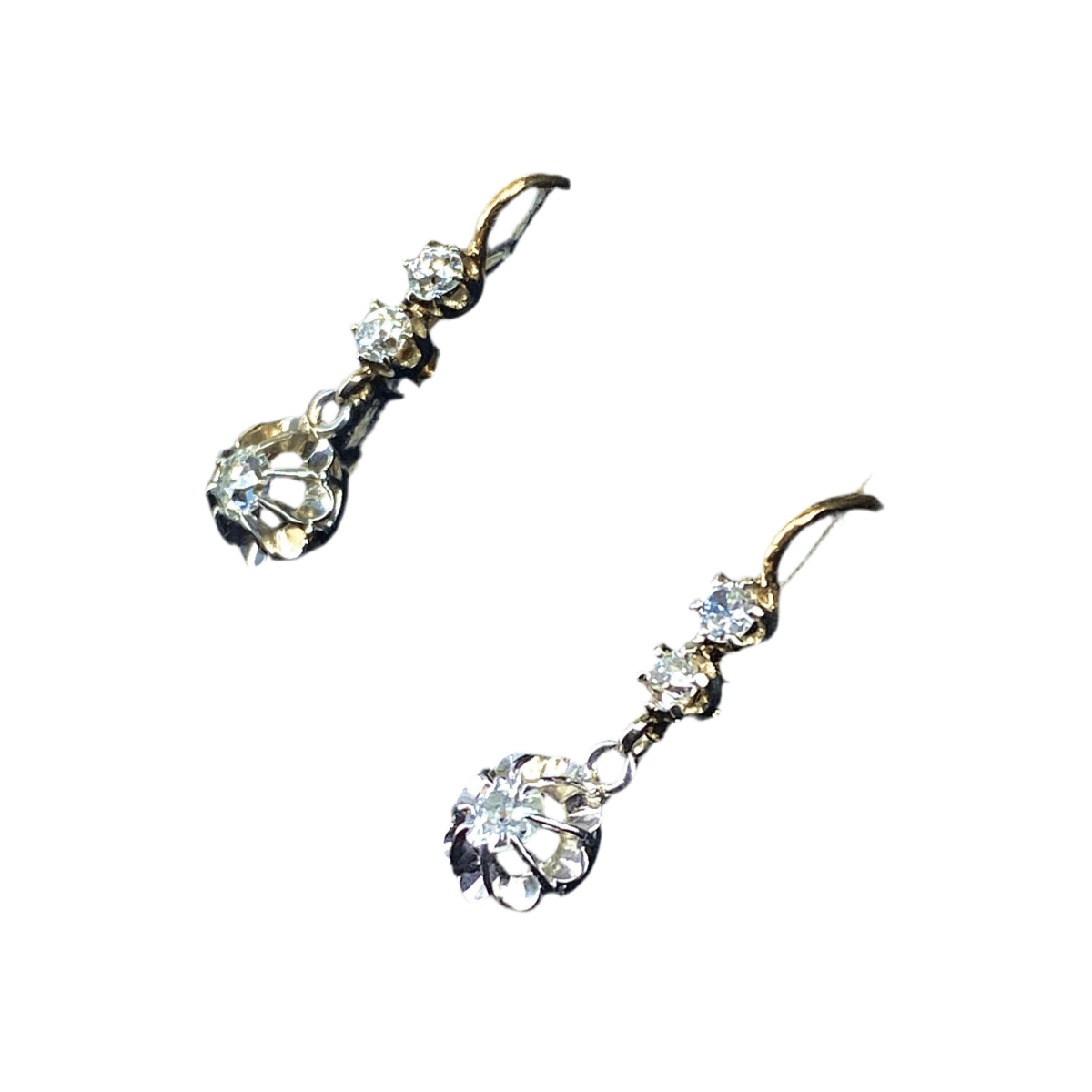Boucles d’oreilles dormeuses en or jaune et diamants - Castafiore