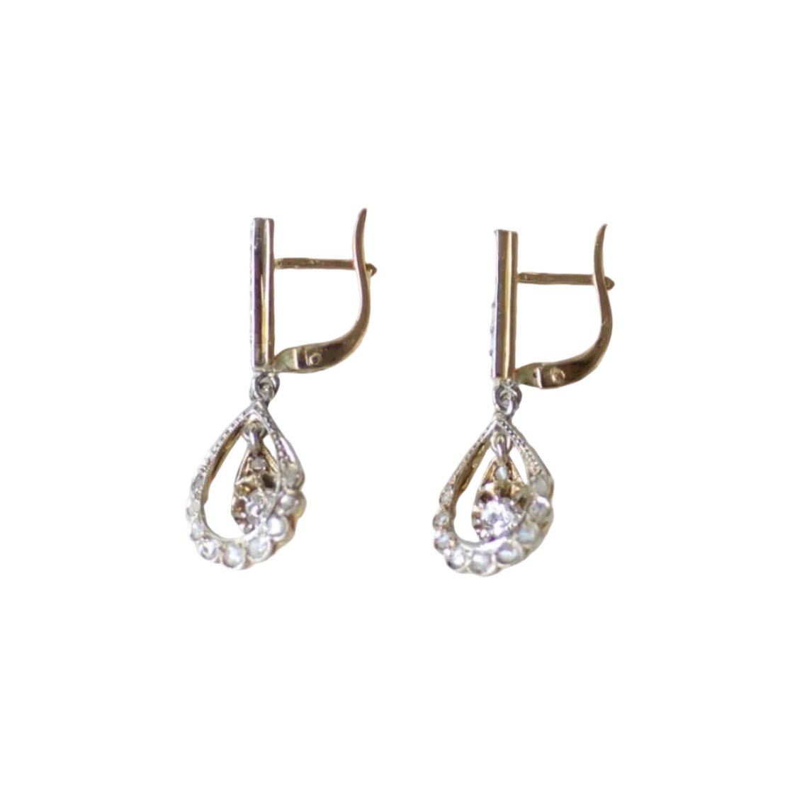 Boucles d'oreilles Dormeuses en or jaune, or blanc et diamants - Castafiore