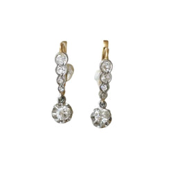 Boucles d'oreilles Dormeuses en or jaune, platine et diamants - Castafiore