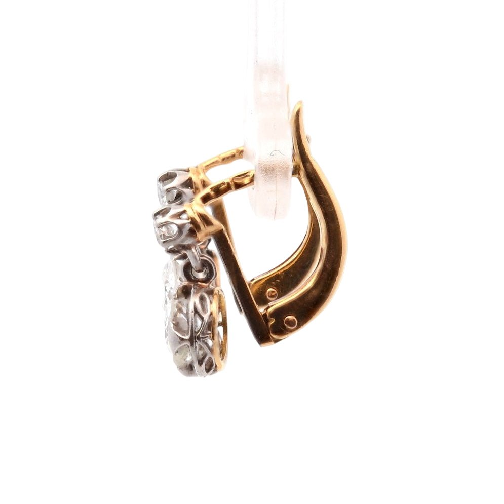 Boucles d'oreilles Dormeuses en or jaune, platine et diamants - Castafiore