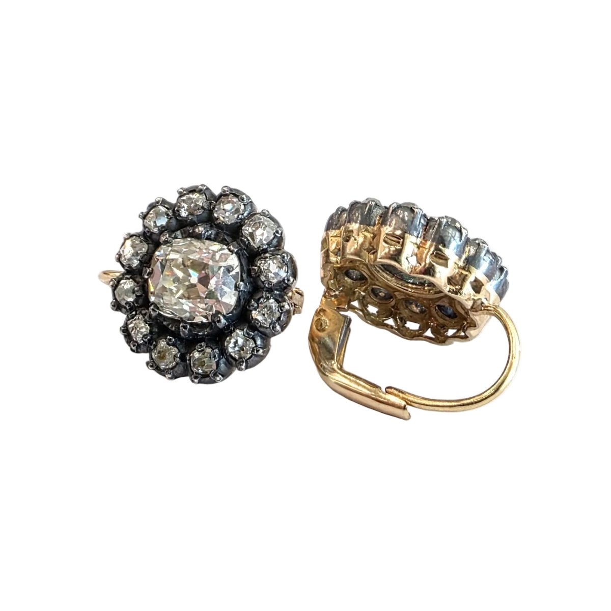 Boucles d'oreilles Dormeuses en or jaune, platine et diamants - Castafiore