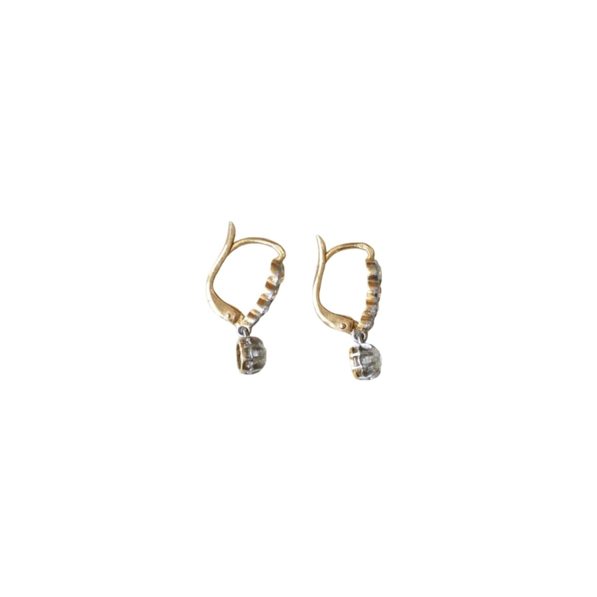 Boucles d'oreilles Dormeuses en or jaune, platine et diamants - Castafiore