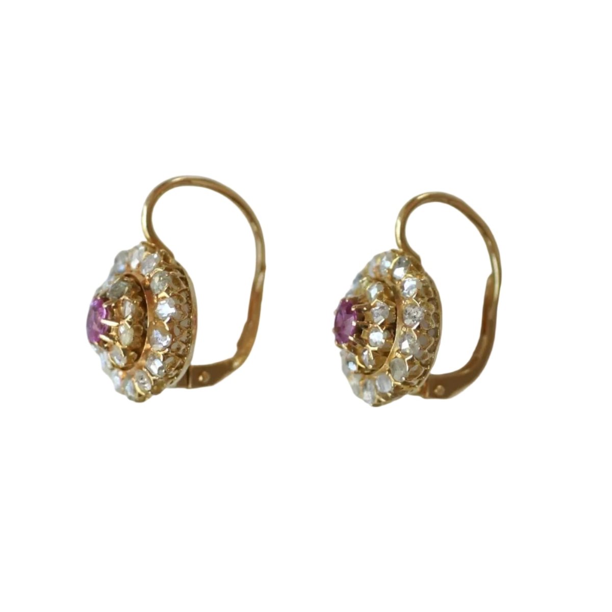 Boucles d'oreilles Dormeuses en or jaune, saphirs et diamants - Castafiore