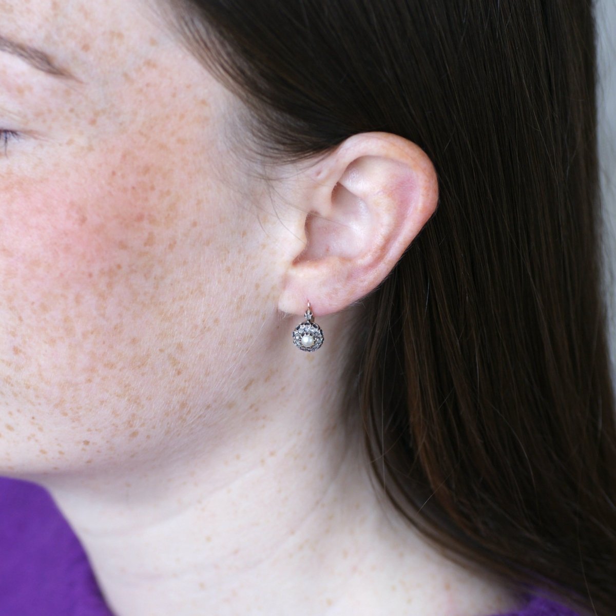 Boucles d'oreilles Dormeuses en or rose, argent, perles et diamants - Castafiore