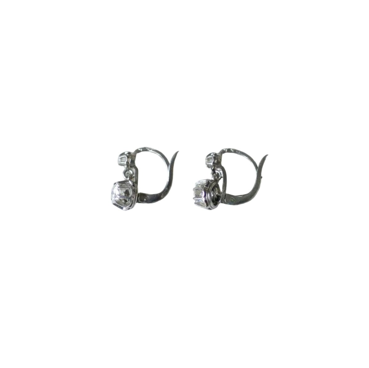 Boucles d'oreilles Dormeuses en platine et diamants - Castafiore