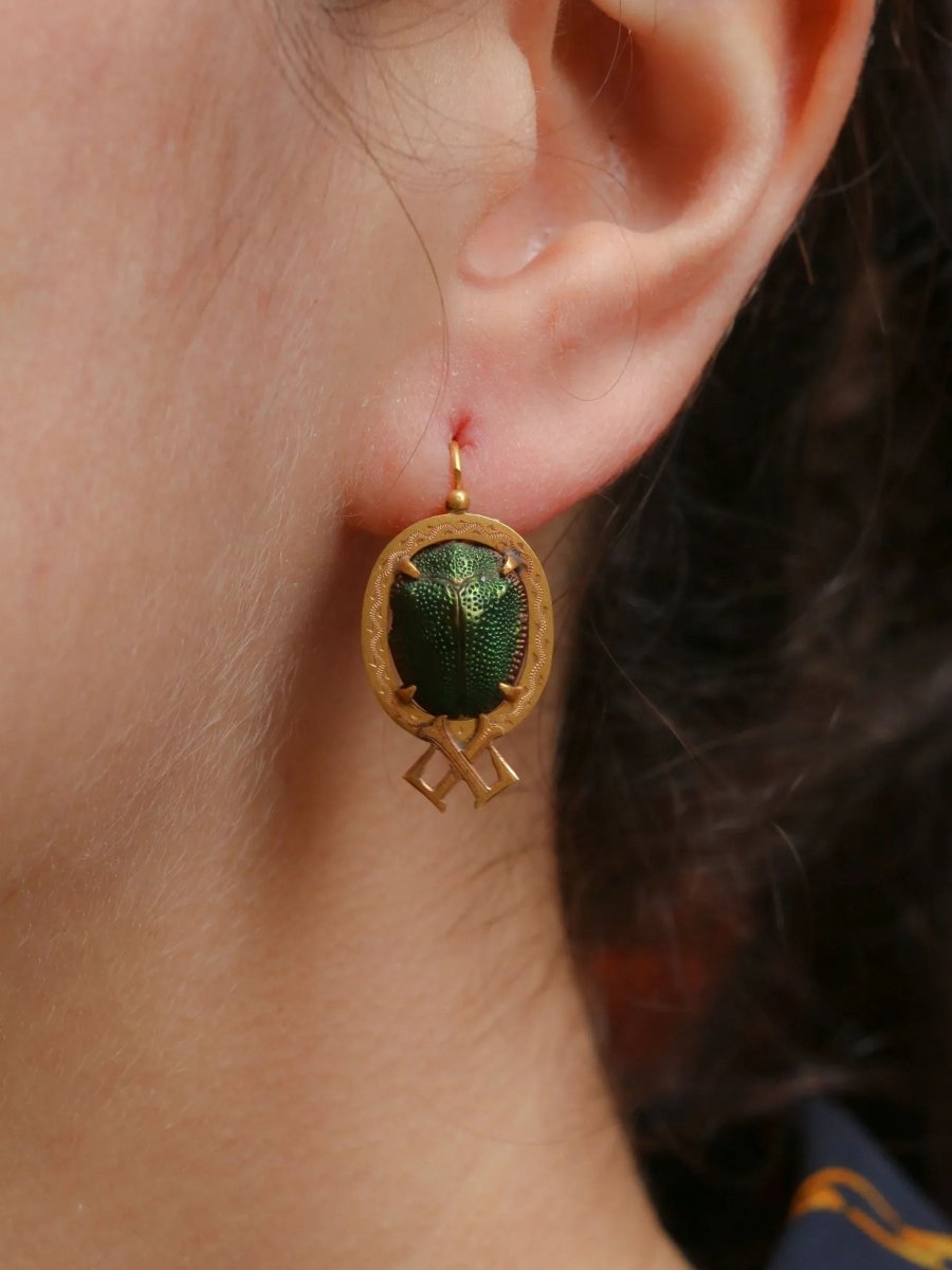 Boucles d'oreilles dormeuses or jaune scarabée - Castafiore