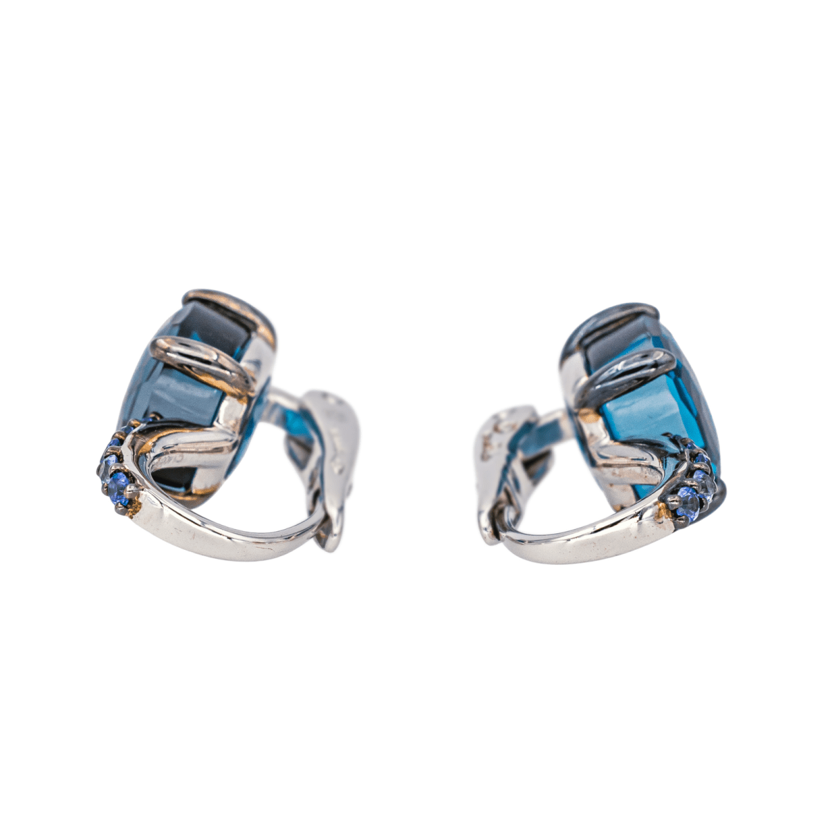 Boucles d'oreilles Dormeuses POMELLATO "Baby" en or blanc, topazes et saphirs - Castafiore