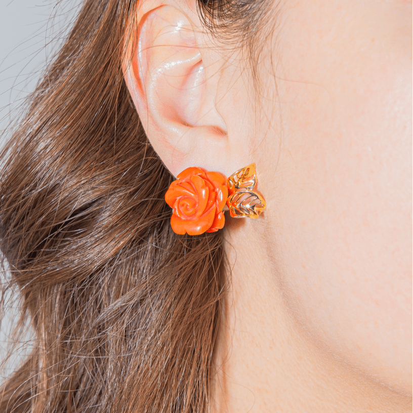 Boucles d'oreilles Dormeuses Pré Catelan Dior en or jaune et diamant - Castafiore