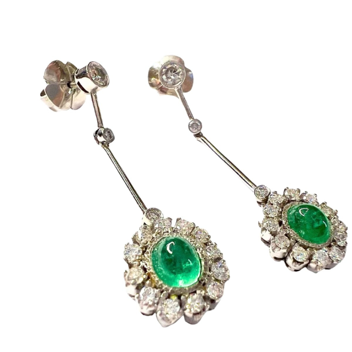 Boucles d'oreilles en or blanc, emeraude et diamant - Castafiore