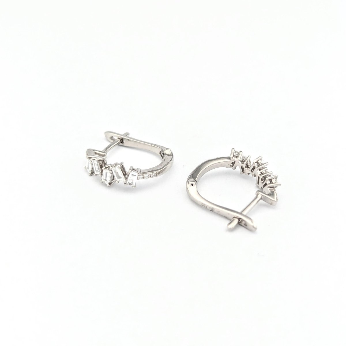 Boucles d'oreilles en or blanc et diamants - Castafiore