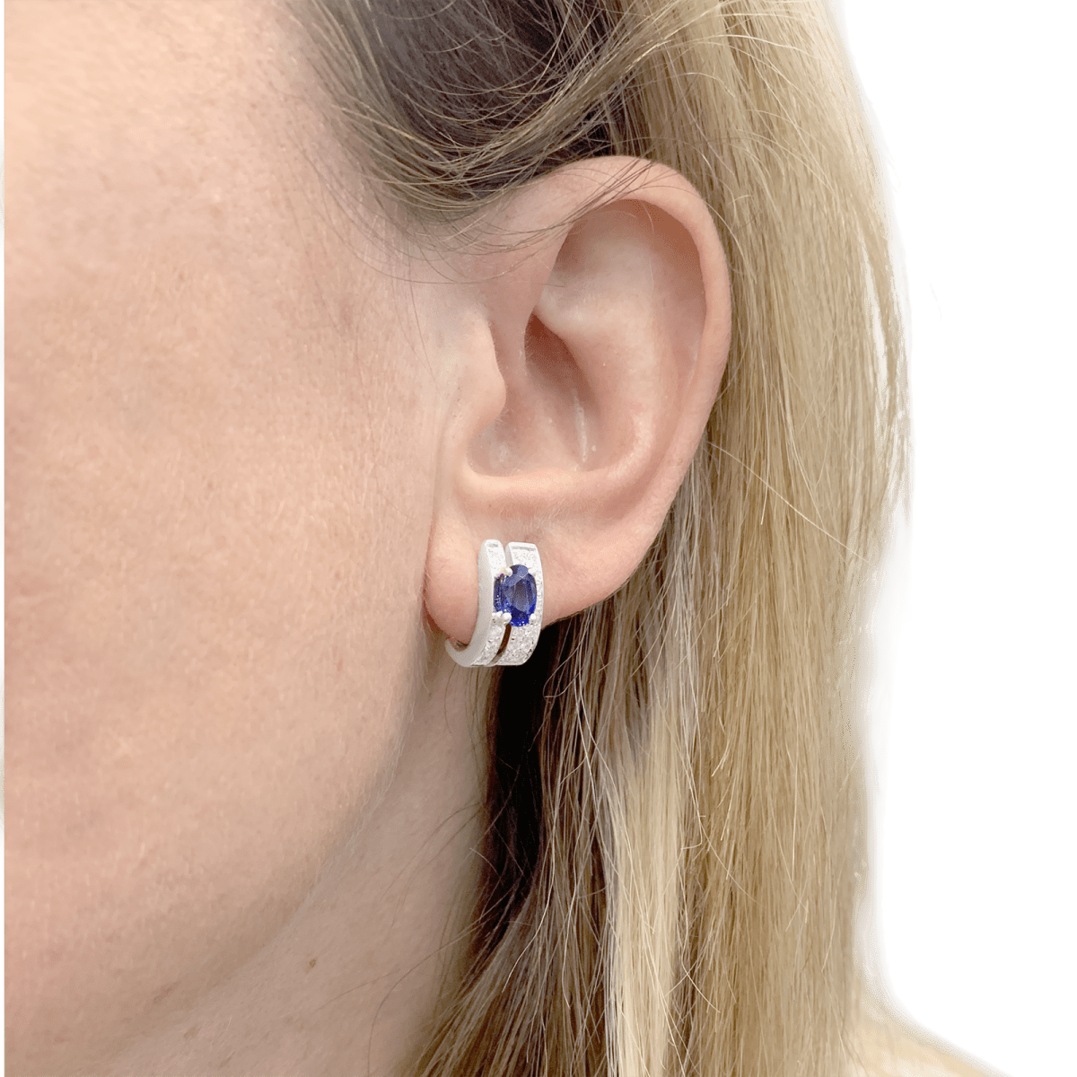 Boucles d'oreilles en or blanc, saphir et diamants - Castafiore