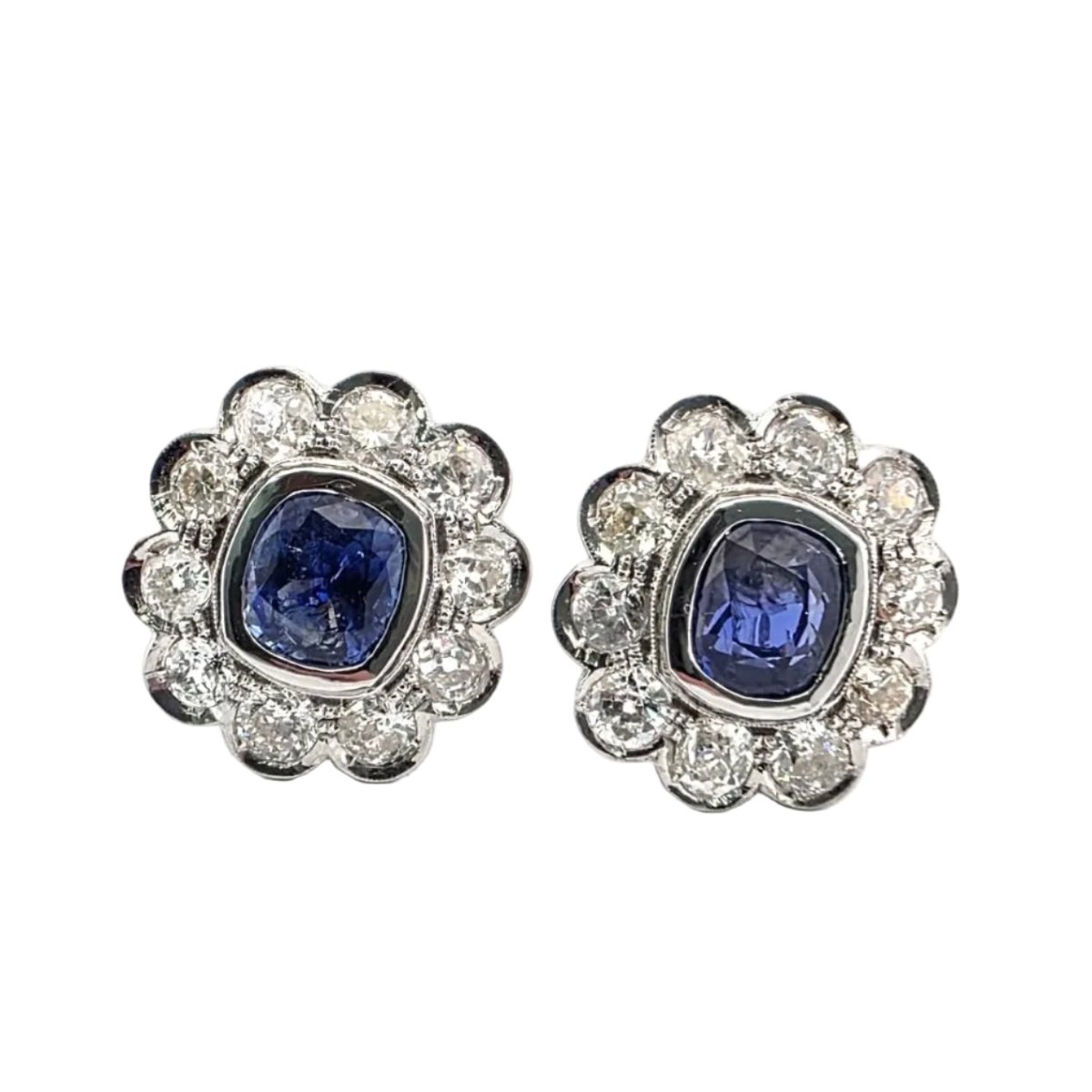 Boucles d'oreilles en or blanc, saphirs et diamants - Castafiore