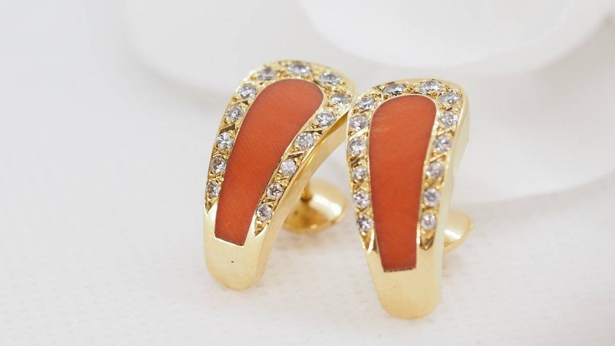 Boucles d'oreilles en or jaune corail et diamants - Castafiore