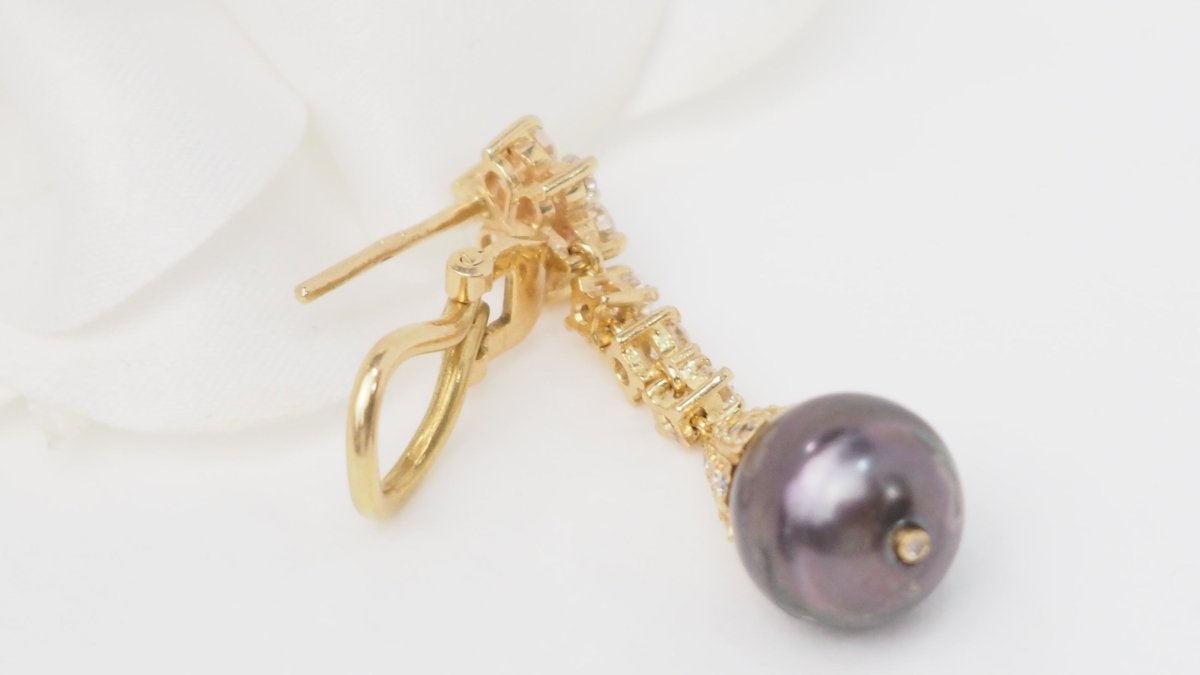Boucles d'oreilles en or jaune, Diamants et perles de Tahiti - Castafiore