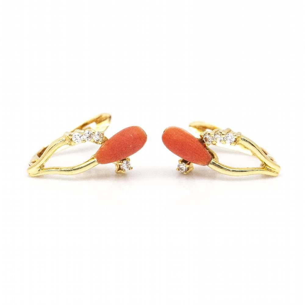 Boucles d'oreilles en or jaune et corail - Castafiore