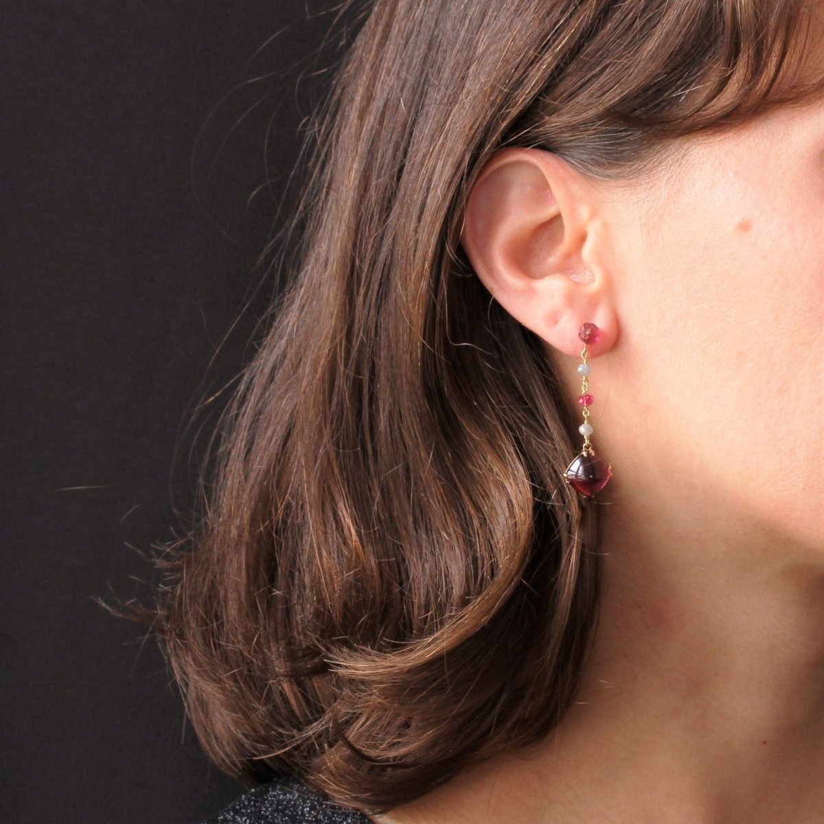 Boucles d'oreilles MAISON BAUME Pendants en or jaune tourmalines spinelles et diamants - Castafiore