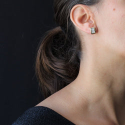 Boucles d'oreilles MODERNES Rectangulaire en or jaune et diamants - Castafiore