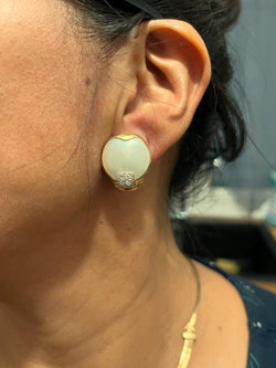 Boucles d'oreilles nacre et diamants en or jaune - Castafiore