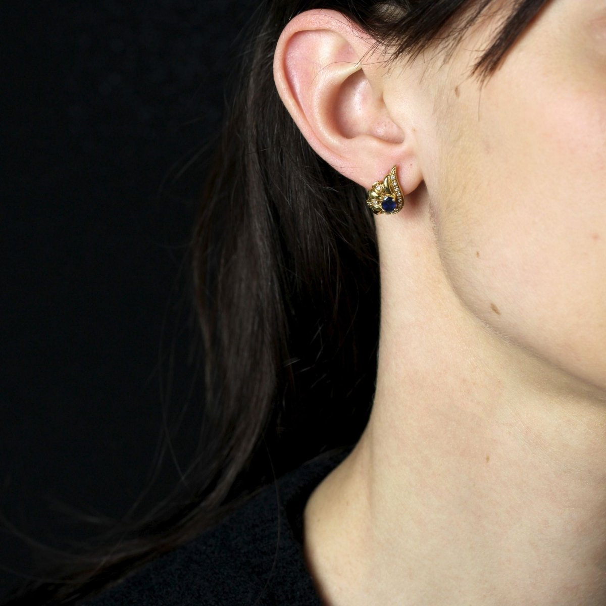 Boucles d'oreilles NŒUD en or jaune saphirs et diamants - Castafiore
