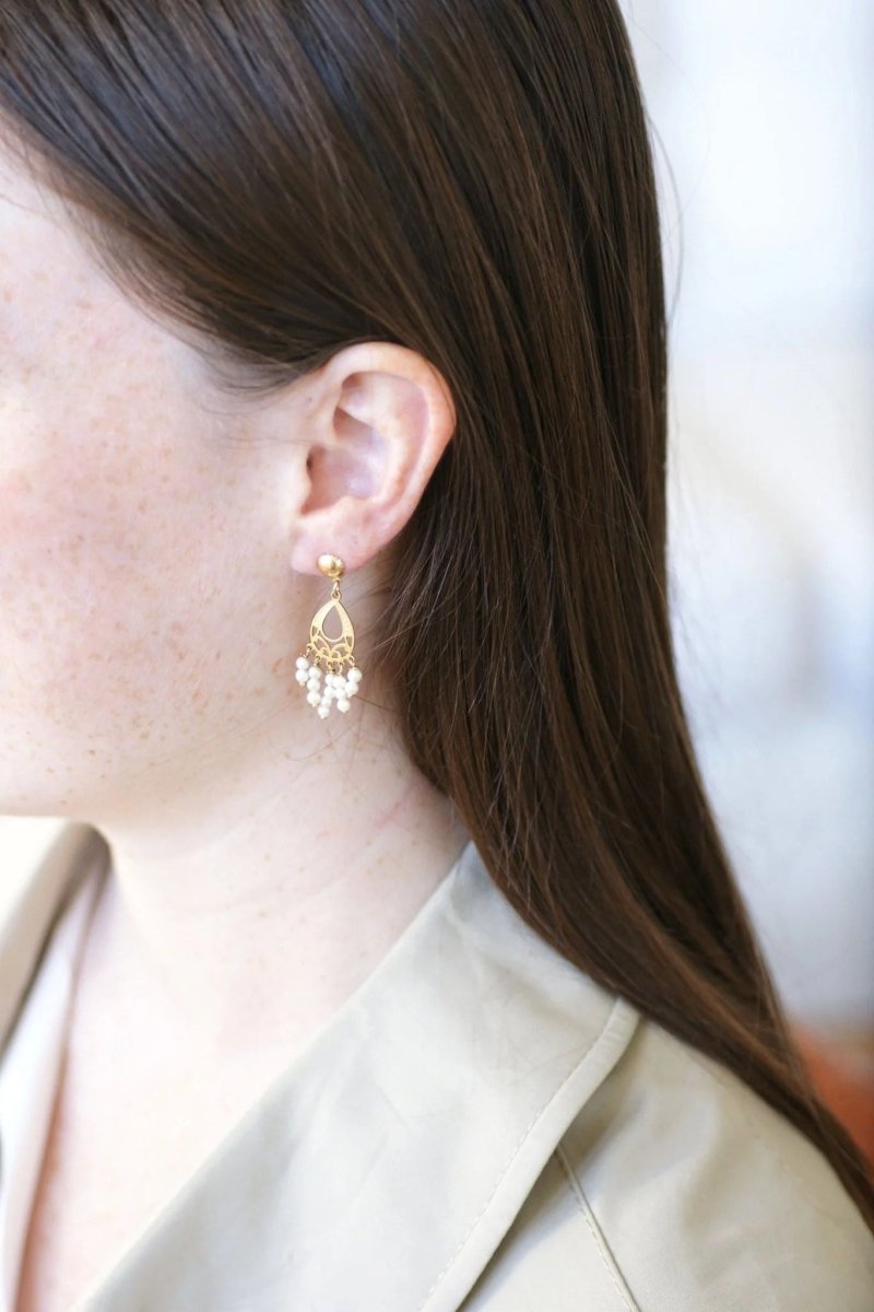 Boucles d'oreilles or jaune et franges de perles - Castafiore