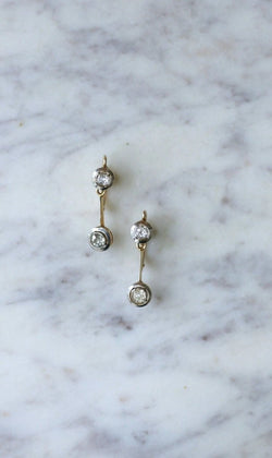 Boucles d'oreilles pendantes Art Deco diamants - Castafiore