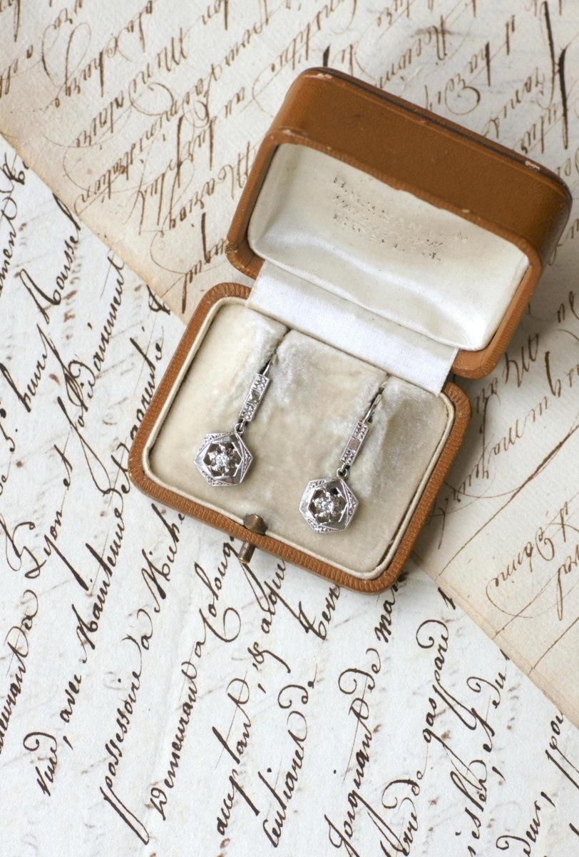 Boucles d'Oreilles Pendantes Art Deco Diamants - Castafiore