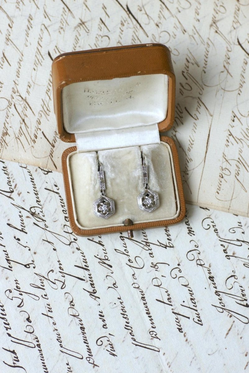 Boucles d'Oreilles Pendantes Art Deco Diamants - Castafiore