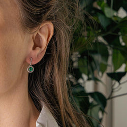 Boucles d'oreilles Pendantes en or blanc, émeraudes et diamants - Castafiore