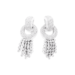 Boucles d'oreilles pendantes en or blanc et diamants - Castafiore