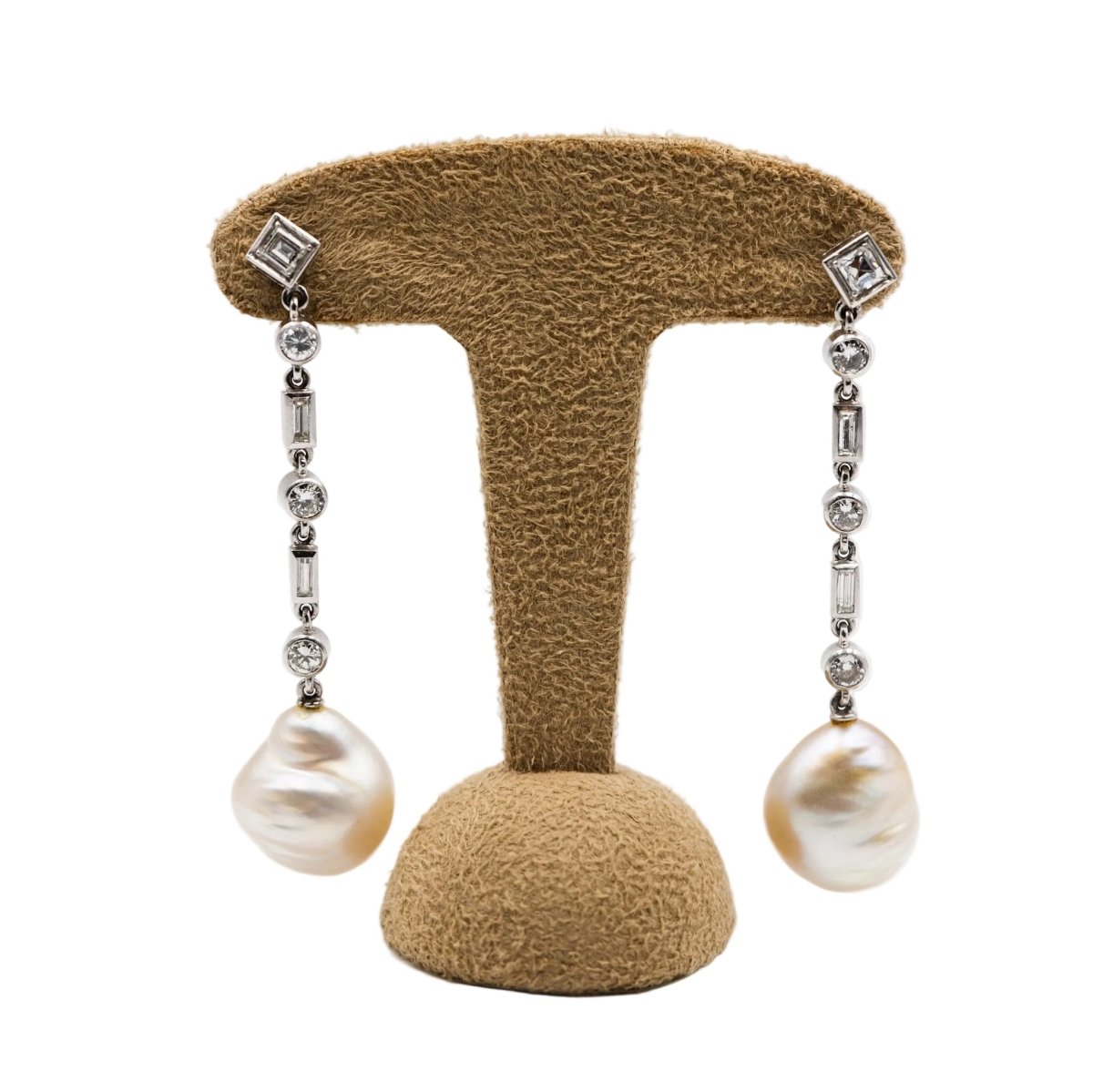 Boucles d'oreilles Pendantes en or blanc, perles et diamants - Castafiore