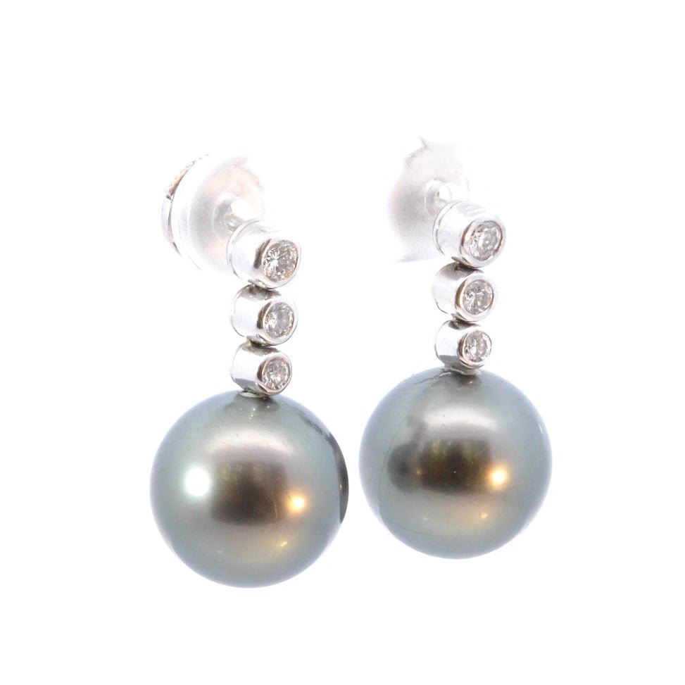 Boucles d'oreilles Pendantes en or blanc, perles et diamants - Castafiore