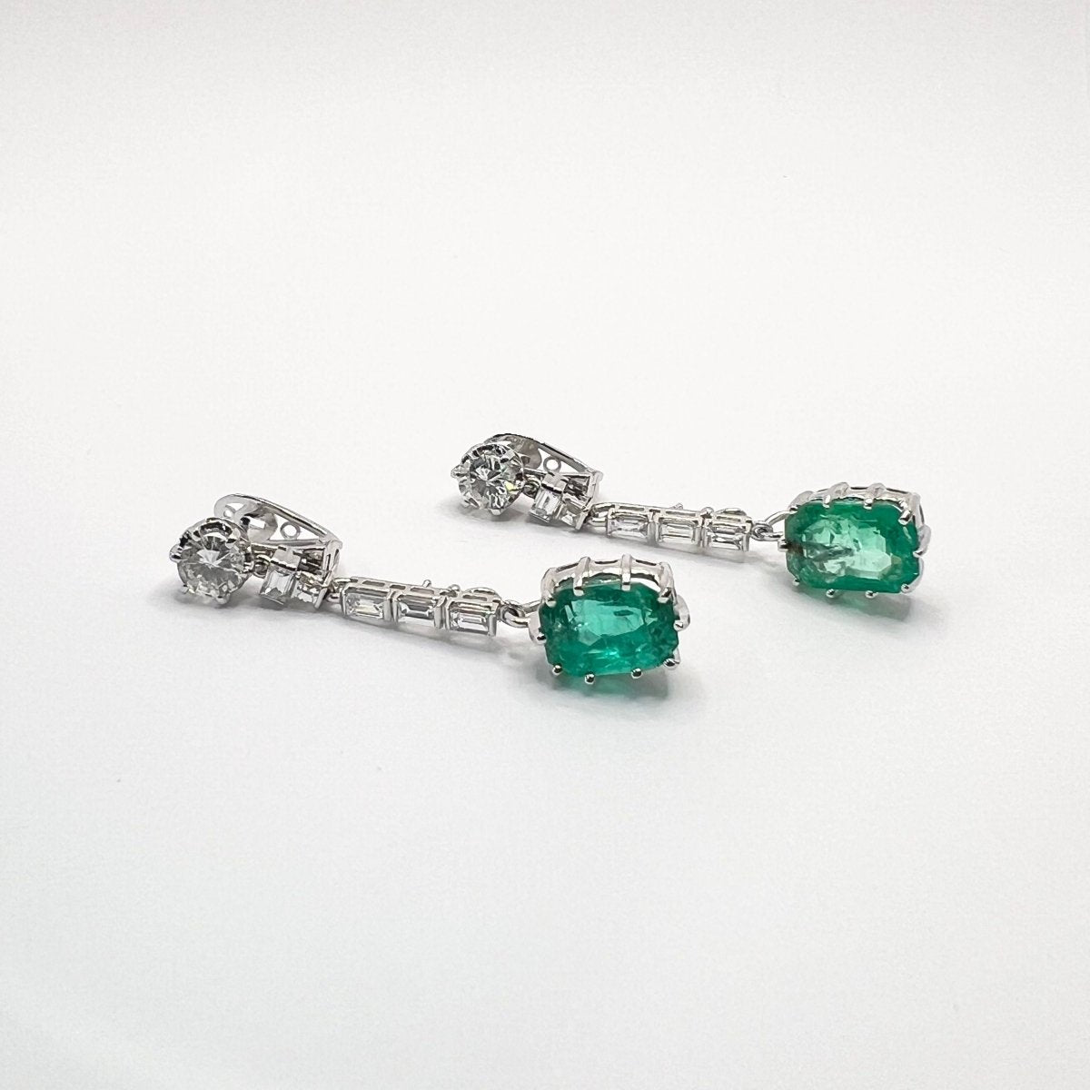 Boucles d'oreilles Pendantes en or, émeraudes et diamants - Castafiore