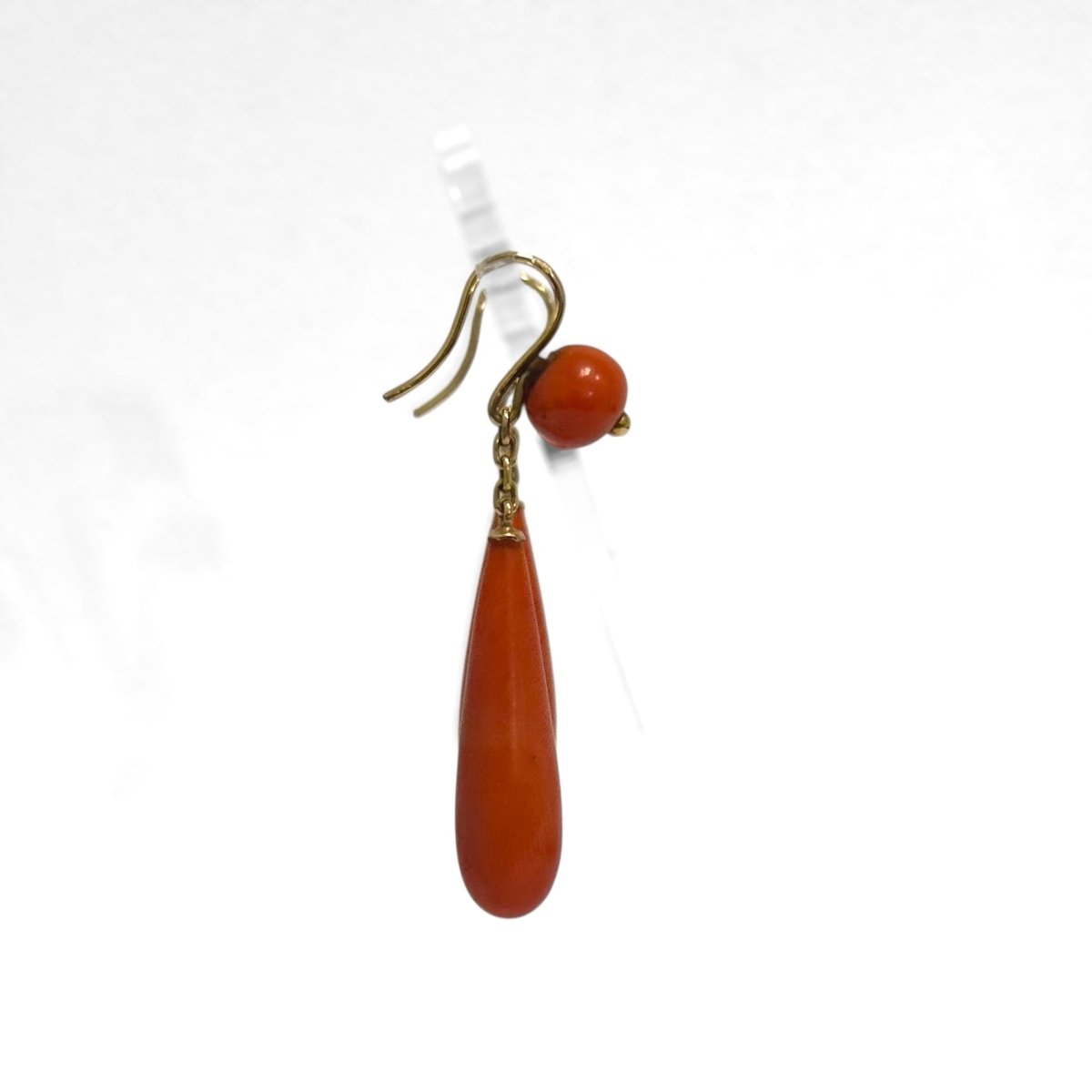 Boucles d'oreilles Pendantes en or jaune, corail et perles - Castafiore