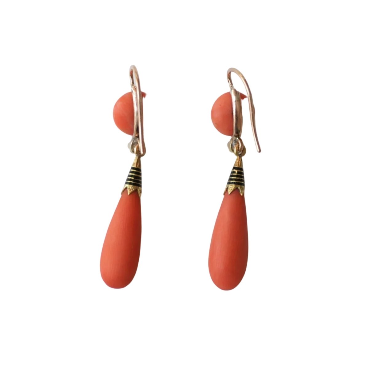 Boucles d'oreilles Pendantes en or jaune, émail, perle et corail - Castafiore