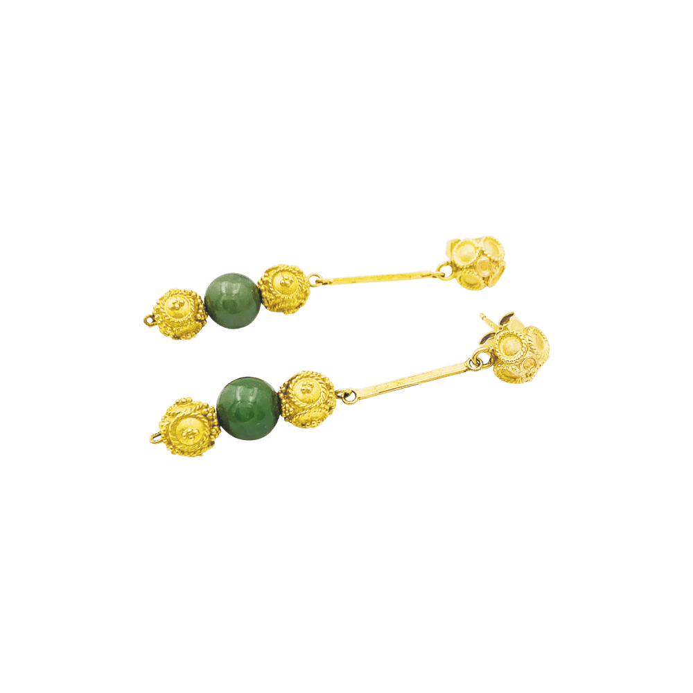 Earrings, yellow gold and aventurine.