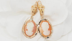 Boucles d'oreilles Pendantes en or jaune et camées - Castafiore