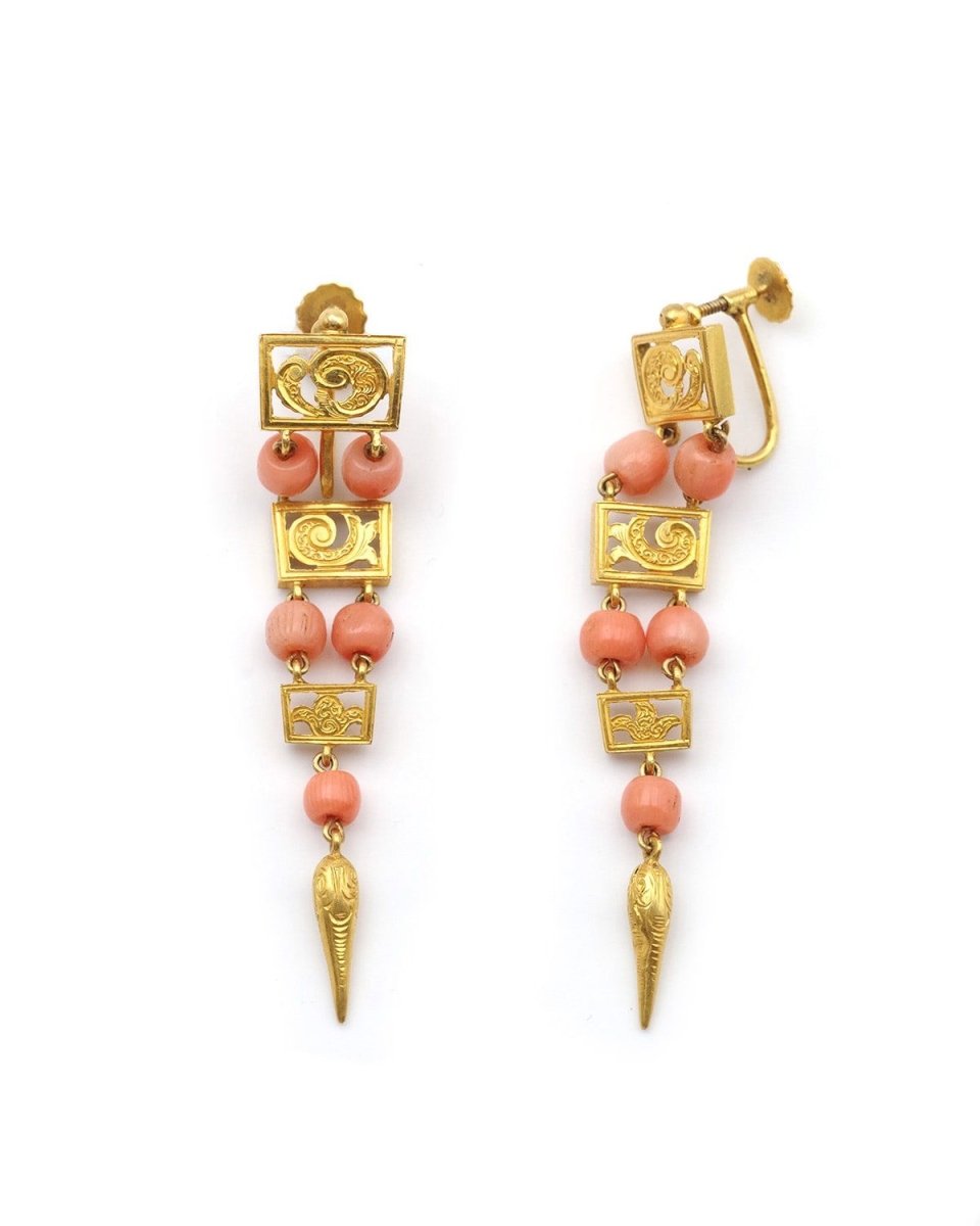 Boucles d'oreilles Pendantes en or jaune et corail - Castafiore