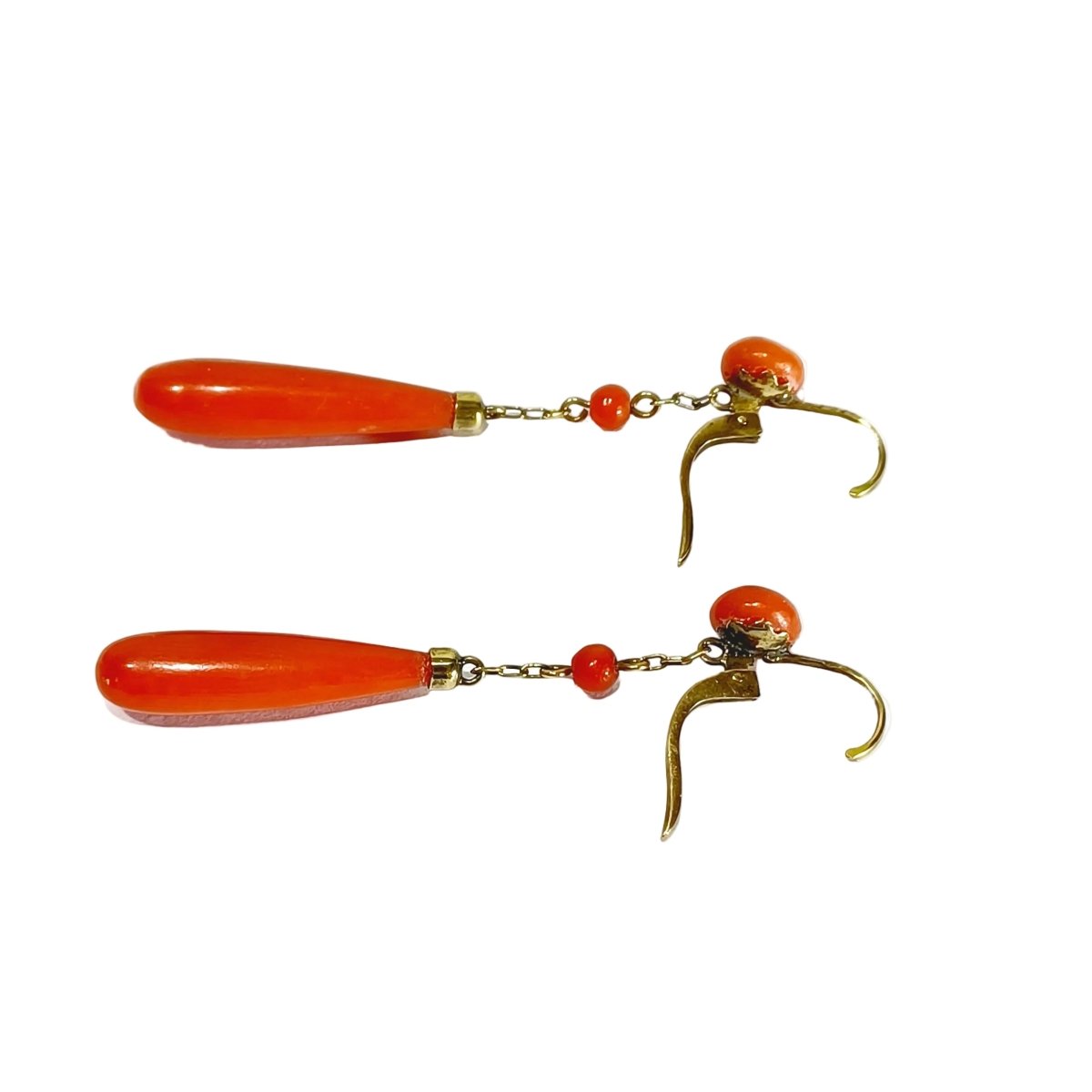 Boucles d'oreilles Pendantes en or jaune et corail - Castafiore