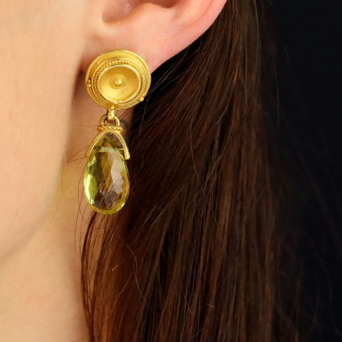 Earrings matte gold and faceted lemon quartz